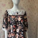 Black floral || feeding friendly || 502.
