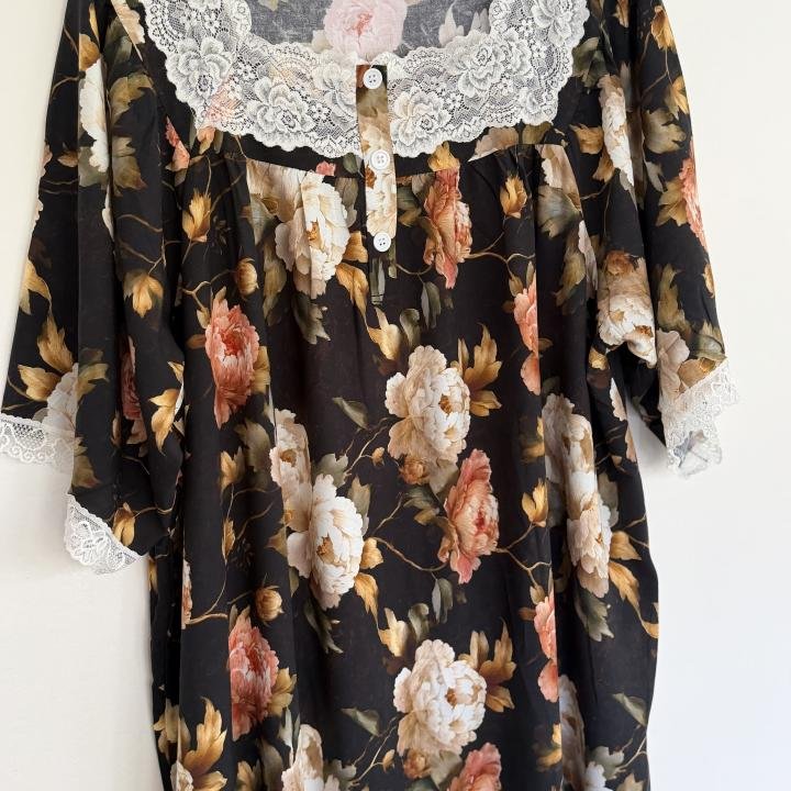 Black blossom || Free size .