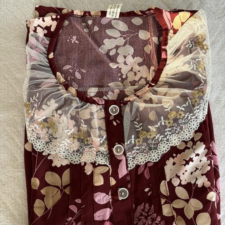 Maroon petal lace maxi || Free size || 502
