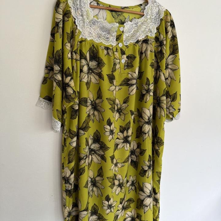 Lemon Lily Lace Maxi || 713 || 502.