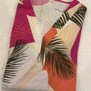 V neck , pocket maxi || free size .
