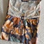 Freya floral || feeding friendly || 502.
