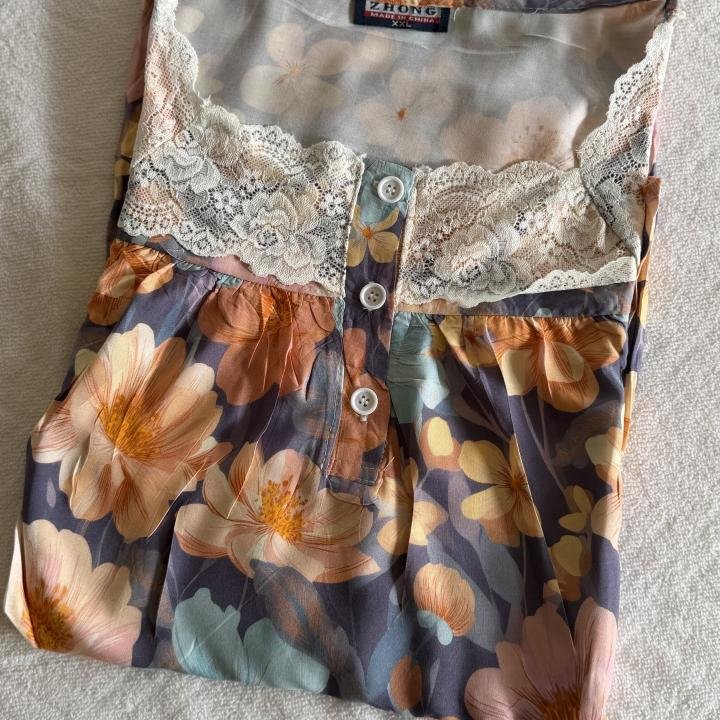 Freya floral || feeding friendly || 502.