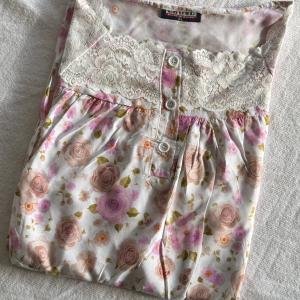 Rose selena || feeding friendly|| 502.