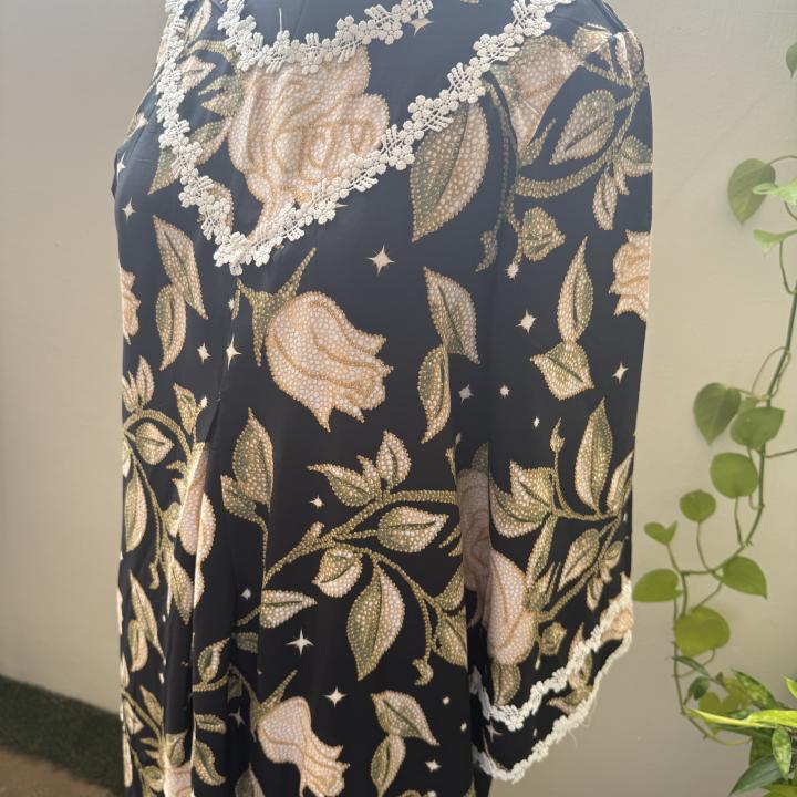 FLORAL V NECK LAYS MAXI | DUBAI MAXI |504