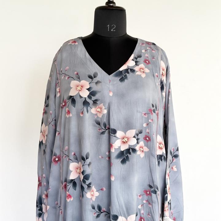 PETAL DRIFT V-NECK MAXI |  504
