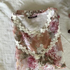FLORAL V NECK LAYS MAXI | DUBAI MAXI | 504